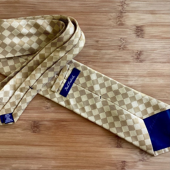 Paul Fredrick Gold Geometric Neck Tie Italian Silk made In USA Career Office - Picture 6 of 10